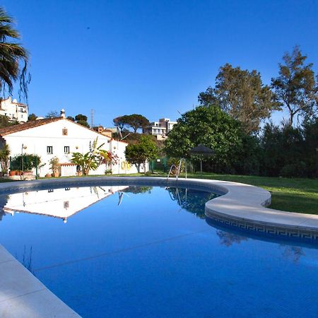 Agradable Adosado Con Piscina La Hidalga Villa เบนัลมาเดนา ภายนอก รูปภาพ