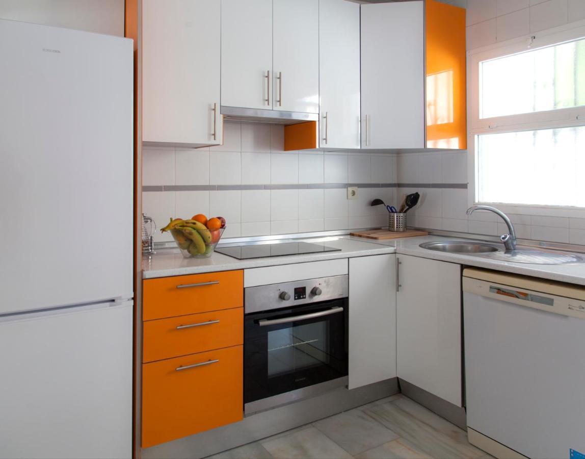Agradable Adosado Con Piscina La Hidalga Villa เบนัลมาเดนา ภายนอก รูปภาพ